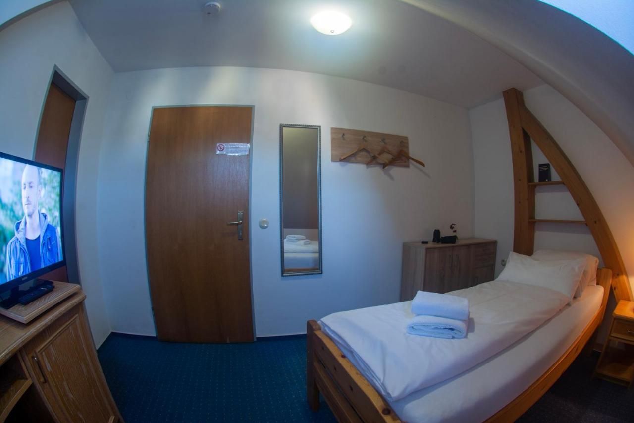 Hotel Klosterturm Χιλντεσχάιμ Εξωτερικό φωτογραφία